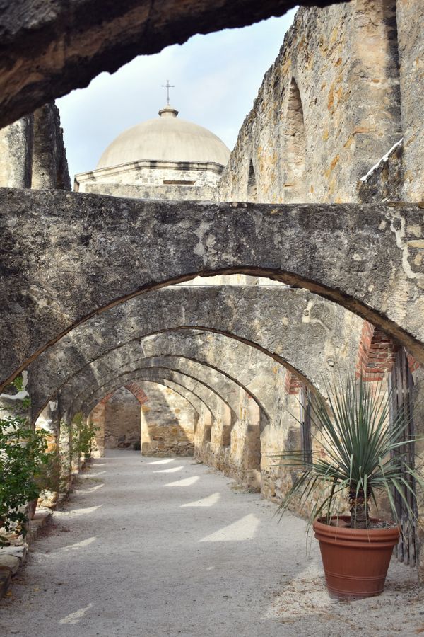 Beneath the arches of the San Jose mission thumbnail