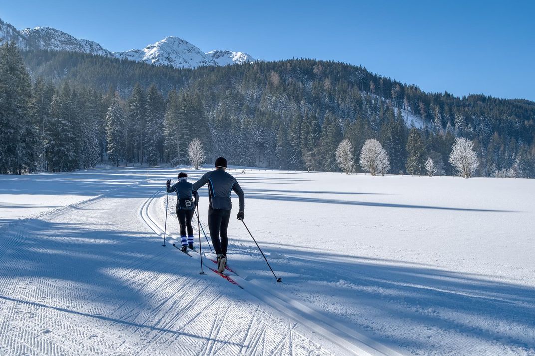Cross country Alpine skiing