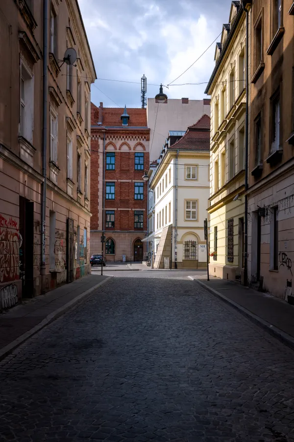 Exploring the Streets of Krakow thumbnail