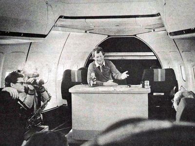 The first class area of a TWA 747 was transformed into a television studio for the fourth anniversary of David Letterman’s show. The seats were removed, making room for Letterman’s desk and the show’s band. 