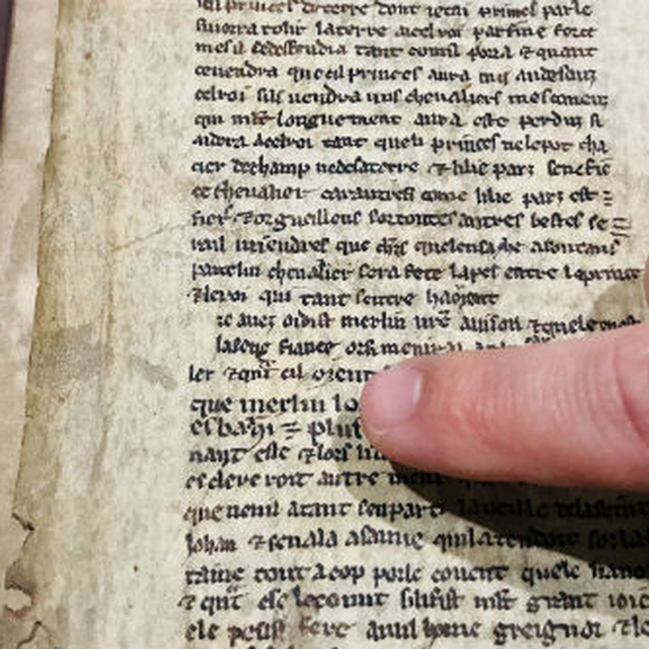 Fragments of Early Arthurian Legend Found in 16th-Century Book