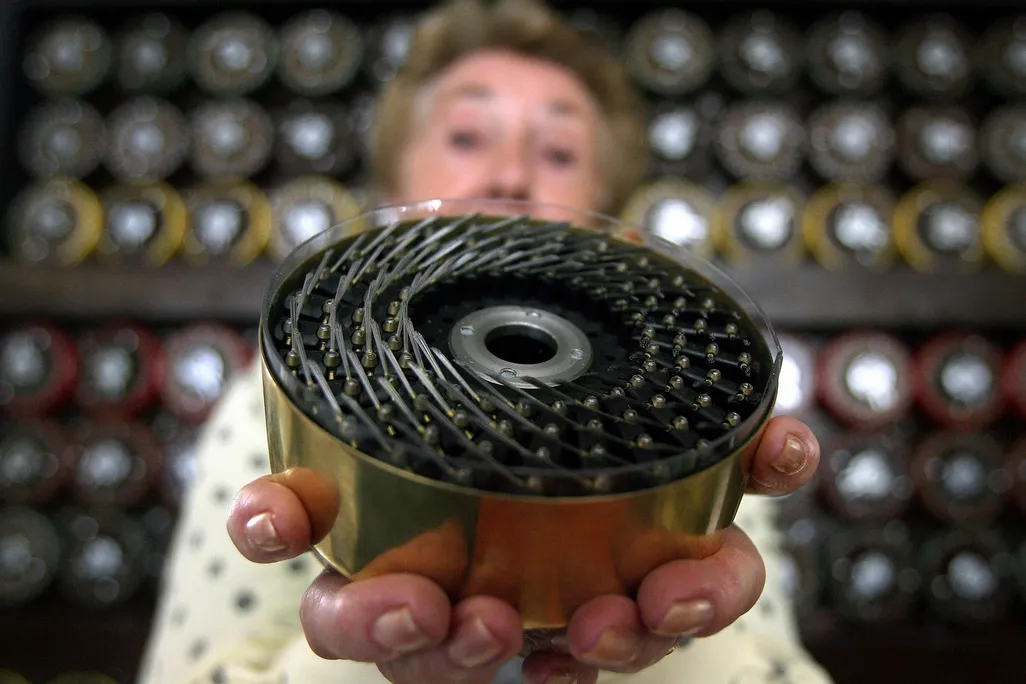 Bombe machine drum
