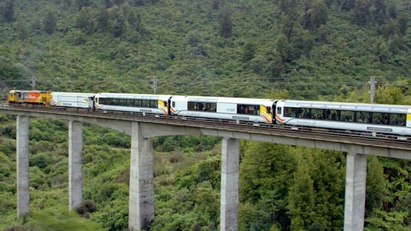 Preview thumbnail for This New Zealand Train Line Is a Panoramic Marvel