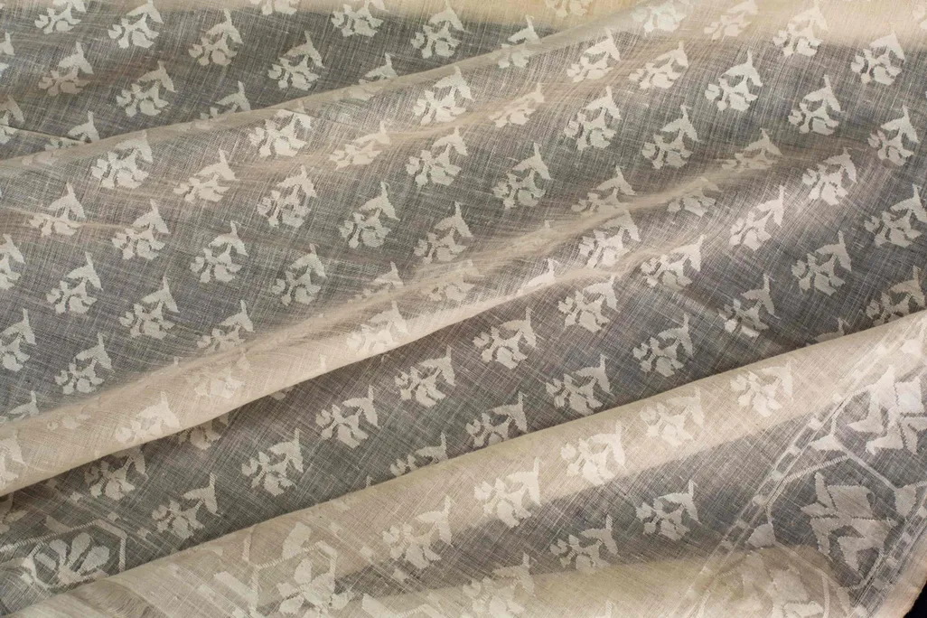 A 300-thread count sari