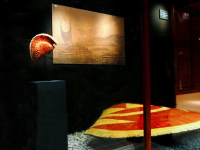 The ʻahu ʻula and mahiole of Kalaniʻōpuʻu on display in the Bishop Museum