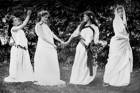 Turn of the century thespians play their roles wearing Roman togas.