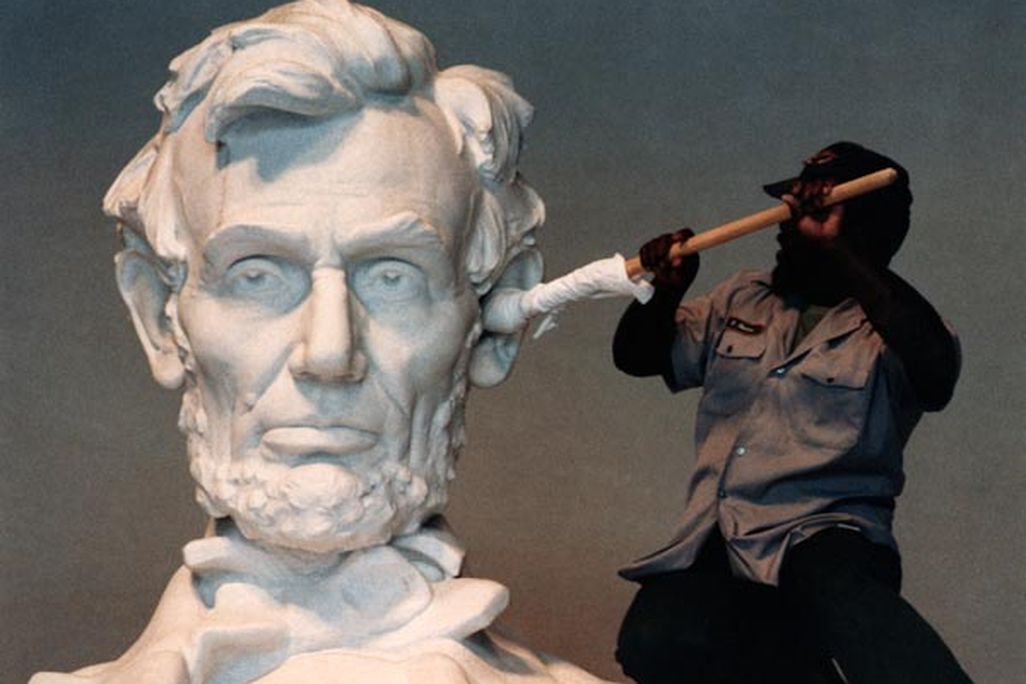 lincoln-memorial-caption-contest.jpg