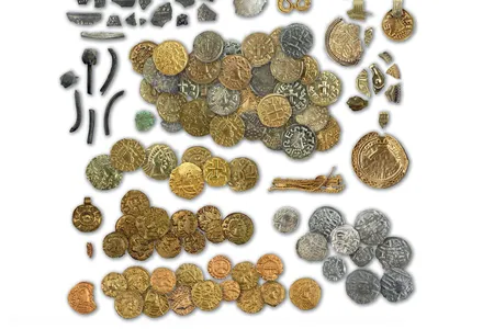 A selection of artifacts unearthed at the Hezingen site