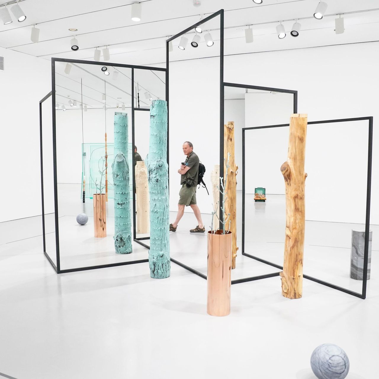 Alicja Kwade's Installation at the Hirshhorn Invites Viewers to