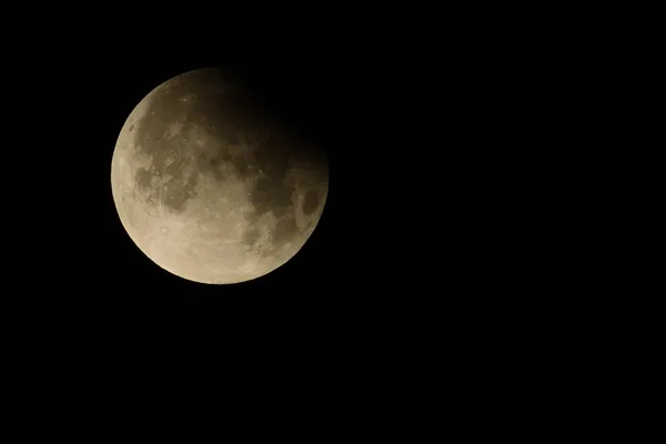 Harvest Supermoon Partial Lunar Eclipse thumbnail