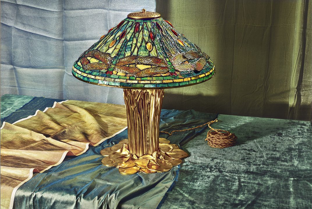 Design on lamp top
