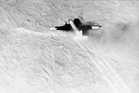 Four decades after Amundsen, the airplanes started arriving.