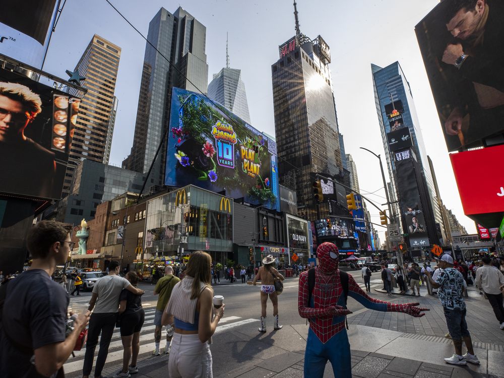 Times Square performer