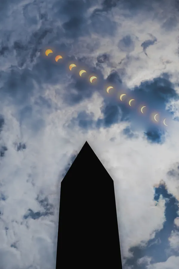 Solar eclipse over US symbol thumbnail