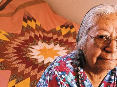 Almira Buffalo Bone Jackson (in 1994) once said that she would "dream the colors [of quilts] at night."