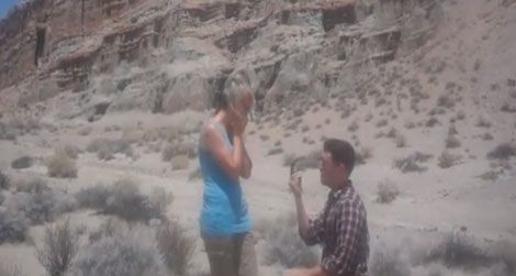 marriage-proposal-jurassic-park.jpg