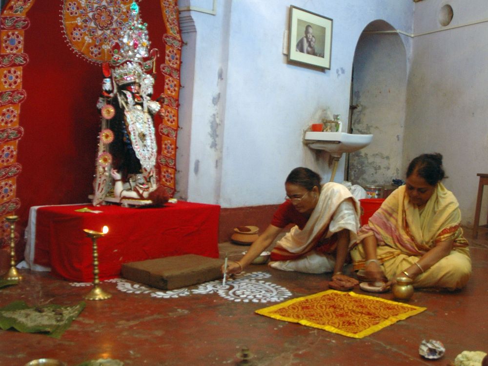 Arrangement of goddess kali puja . Nikon D70S | Smithsonian Photo ...