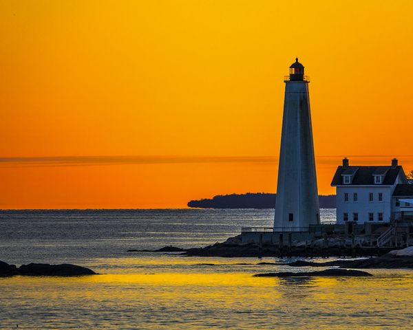 Lighthouse at Sunset thumbnail