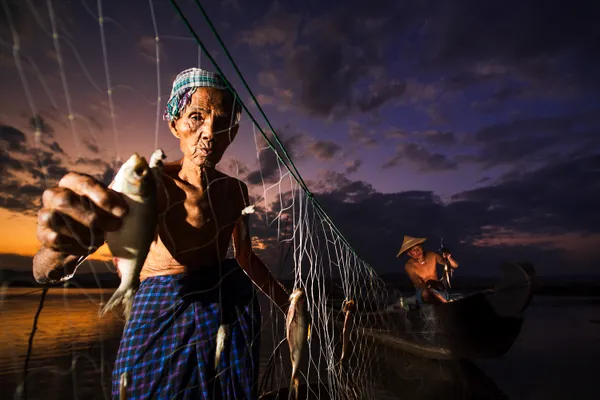 Fishing until sunset thumbnail