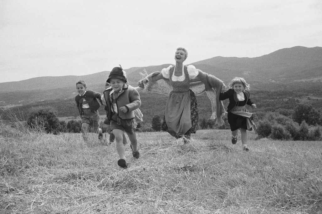 Mary_Martin_in_The_Sound_of_Music_by_Toni_Frissell (1).jpg