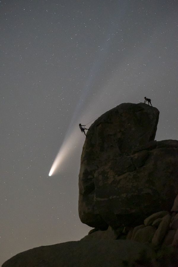 Comet NEOWISE and Joshua Tree rock climbers thumbnail
