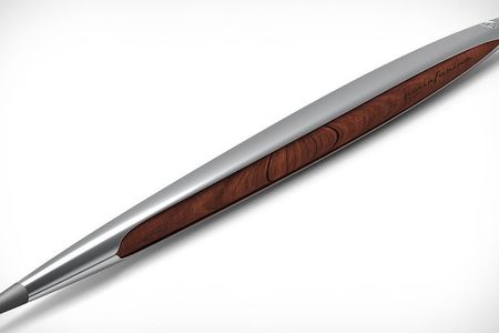 The Pininfarina Cambiano inkless pen stylishly combines wood, aluminum and a special metal alloy to allow the writer to sketch infinite lines. 