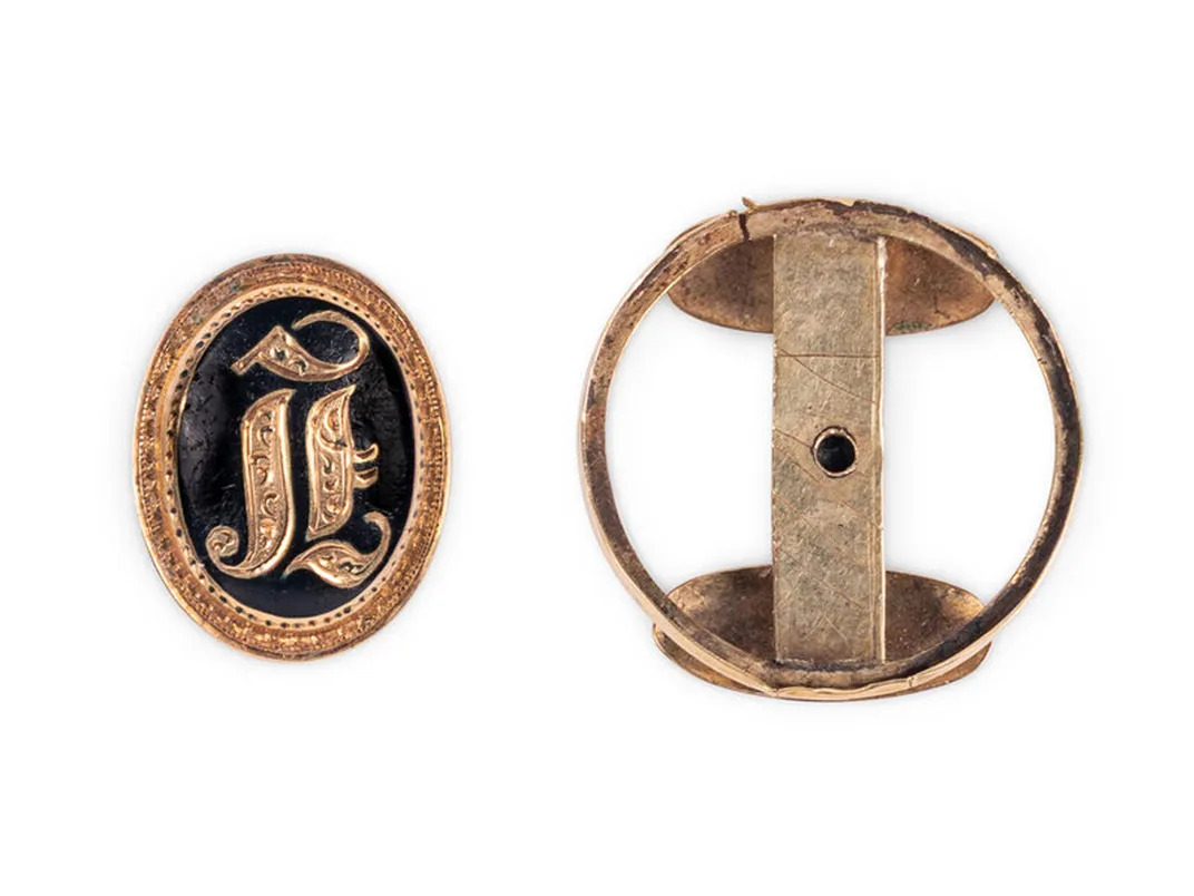 Lincoln's cuff button