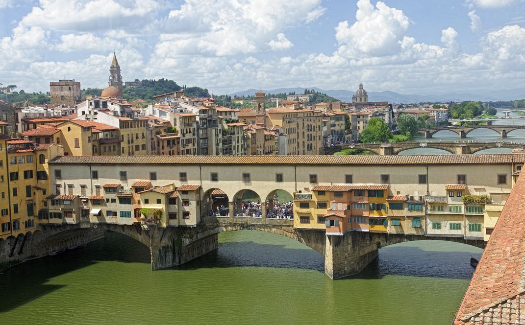 The historic Ponte Vecchio