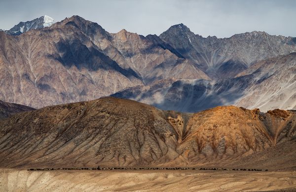 Desert mountains thumbnail