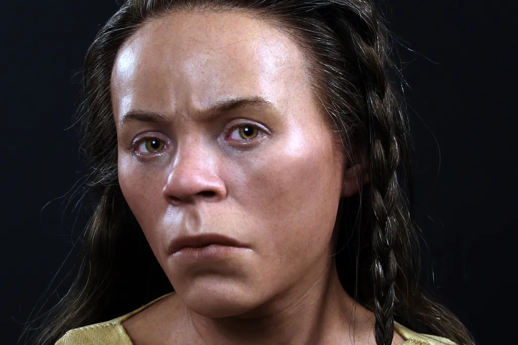 Bust of Bronze Age woman