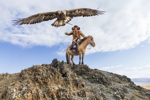 Eagle Hunjter with Golden Eagle Release thumbnail