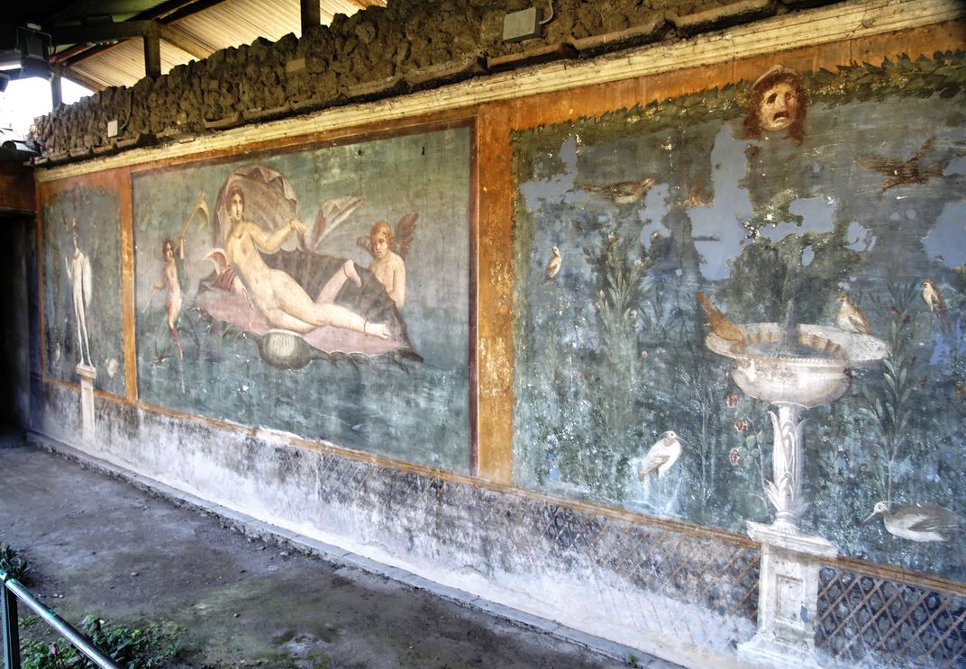 Painted wall found in Pompeii