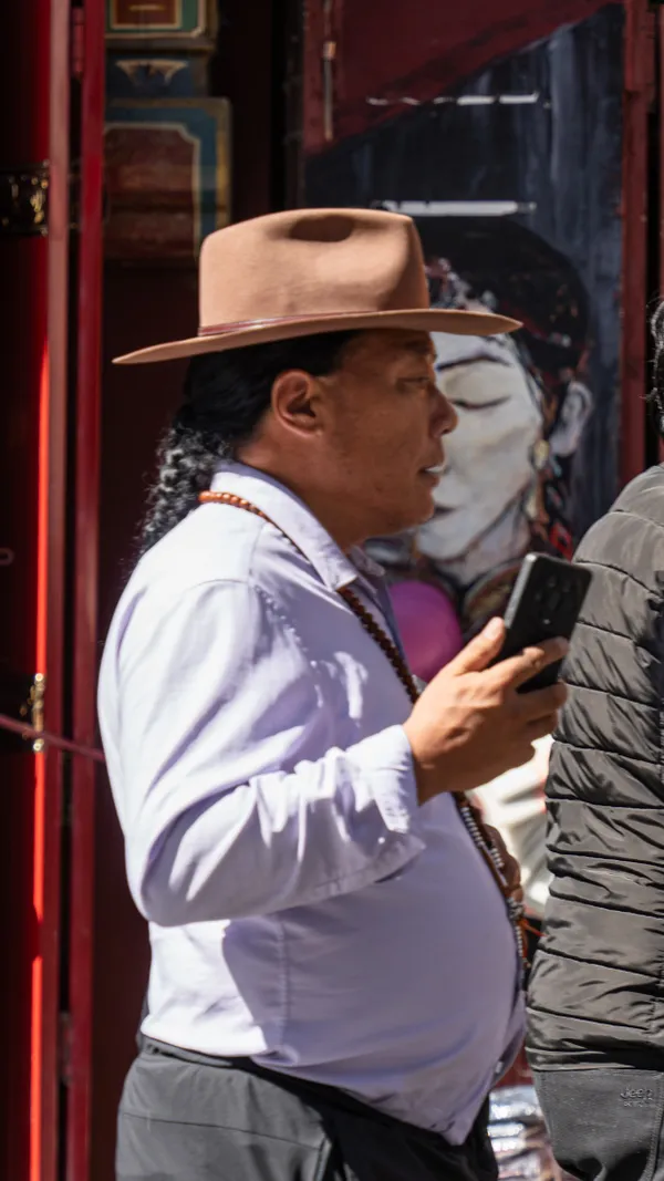 Two faces on Barkhor thumbnail