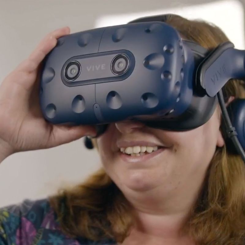 Facebook program trains high schoolers to make VR