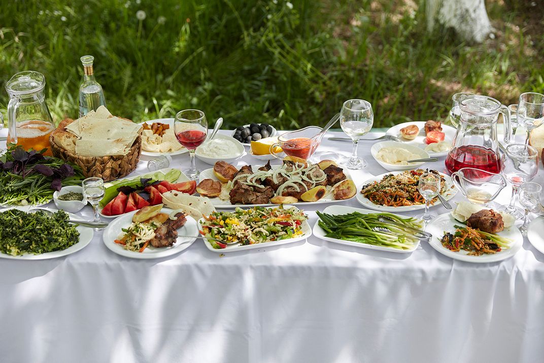 A khorovats table spread