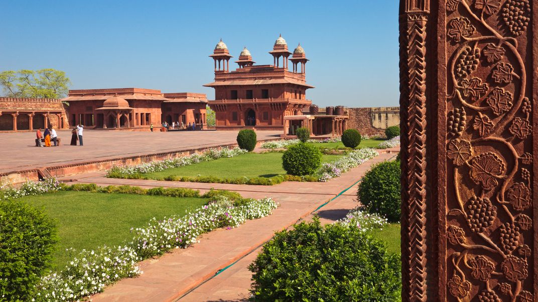 The deserted imperial capital of Fatehpur Sikri