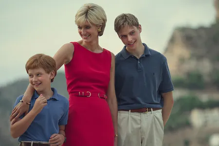 Prince Harry (played by&nbsp;Fflyn Edwards), Princess Diana (played by Elizabeth Debicki) and&nbsp;Prince William (played by Rufus Kampa)&nbsp;in season six of "The Crown"