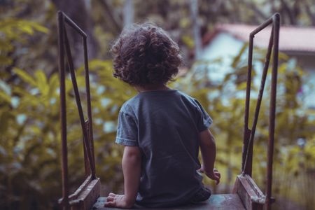 An extensive longitudinal study looks at the connection between childhood environment and diseases in adulthood.