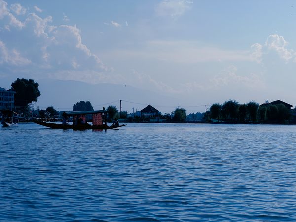 A shikara ride in Kashmir thumbnail