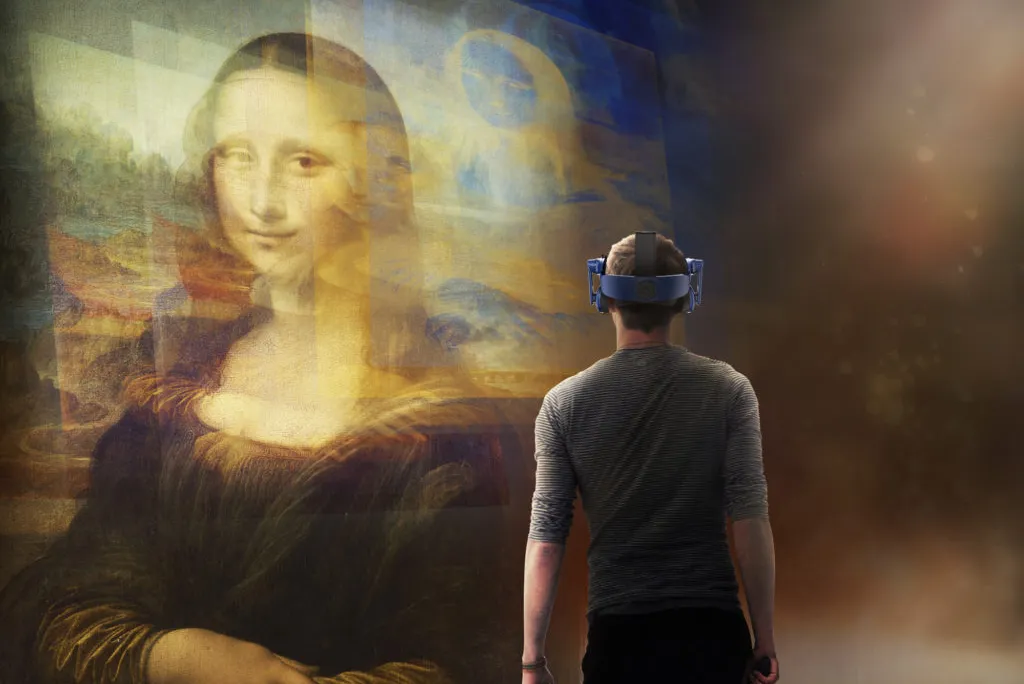 mona lisa beyond the glass