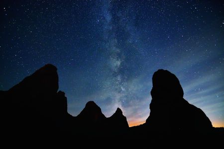 Photo by Ken Lee (Lake Balboa, Calfornia). Photographed on July 1, 2013, Trona Pinnacles, California.