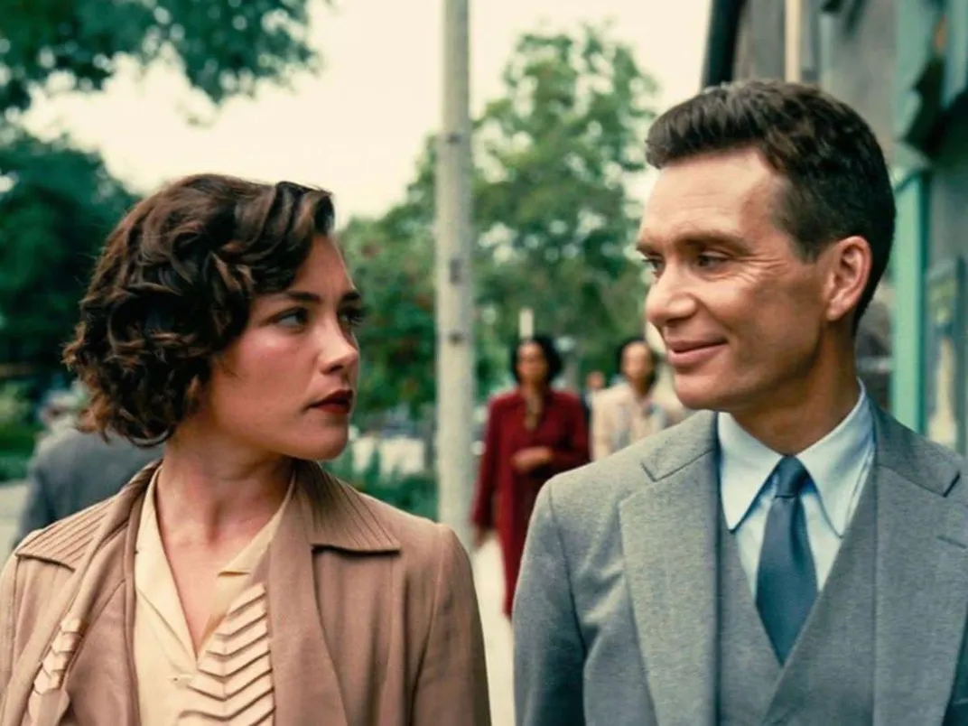 Florence Pugh (left) as Jean Tatlock and Cillian Murphy (right) as J. Robert Oppenheimer