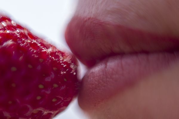A kiss from strawberry thumbnail