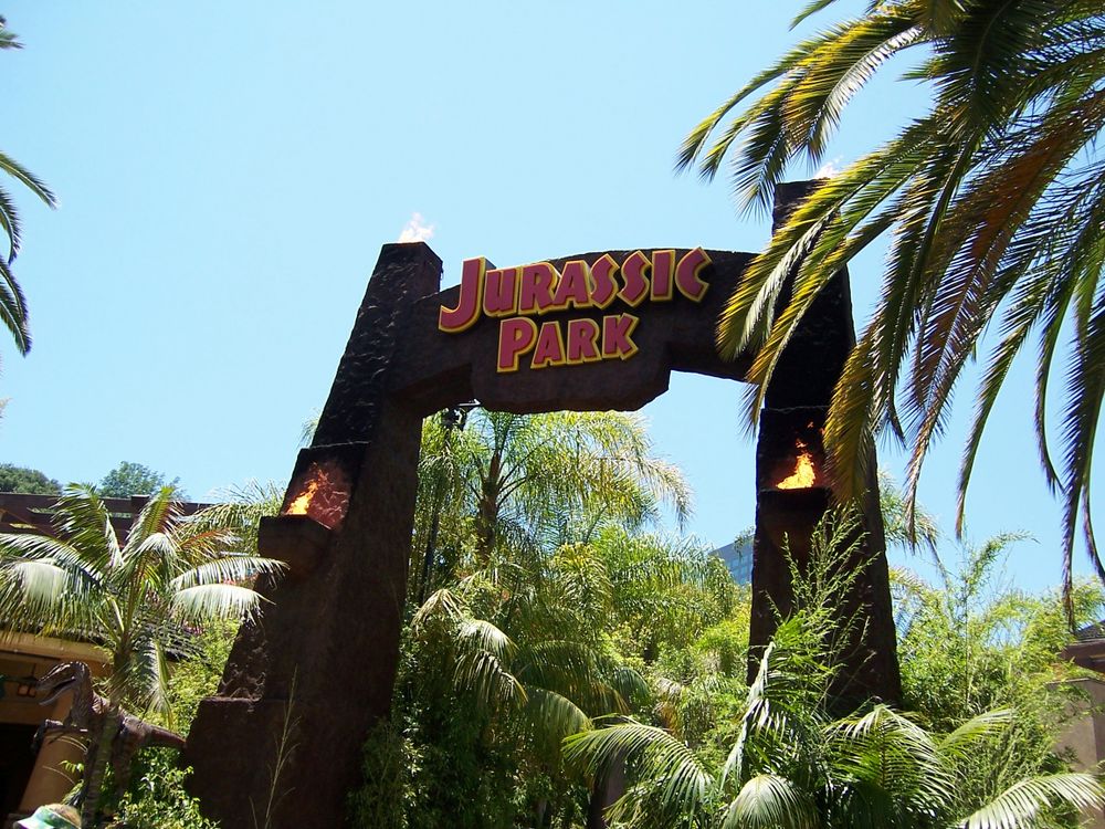 20130611110040Jurassic_Park_US.jpg