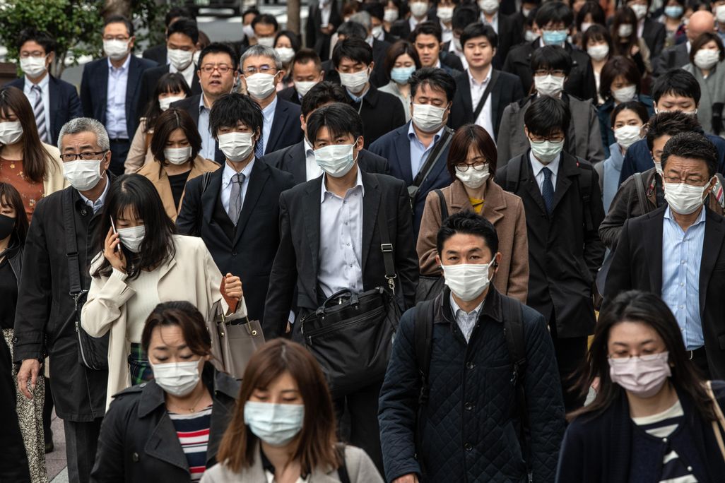 Commuters wearing masks in Tokyo