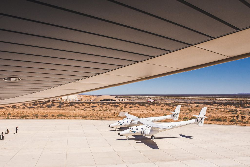 Virgin Galactic WhiteKnightTwo carrier ship
