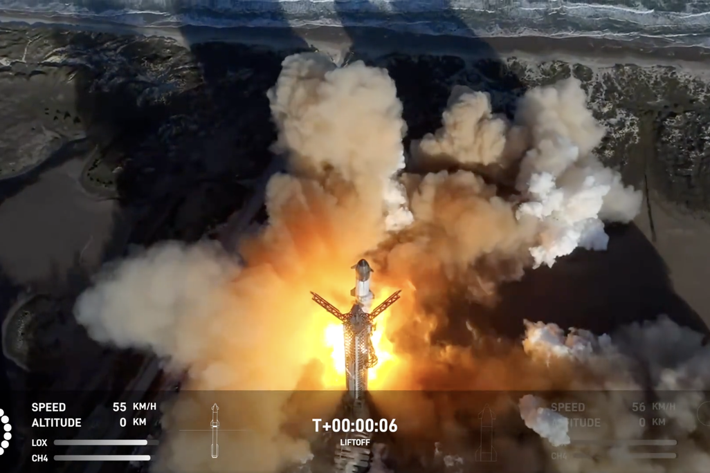 Starship lifting off