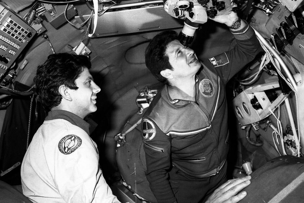 Soyuz T-15.jpg