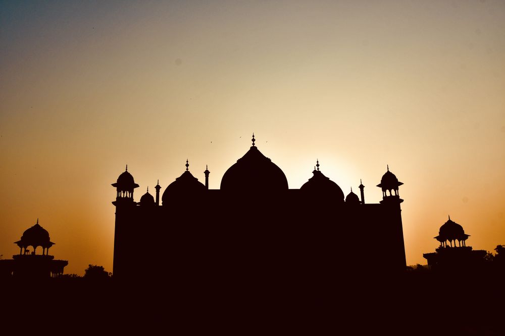 Perfect sunrise at the much photographed Taj.
