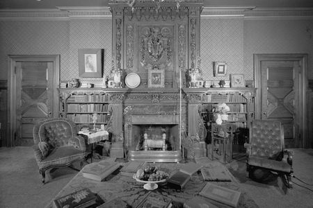 Twain's living room